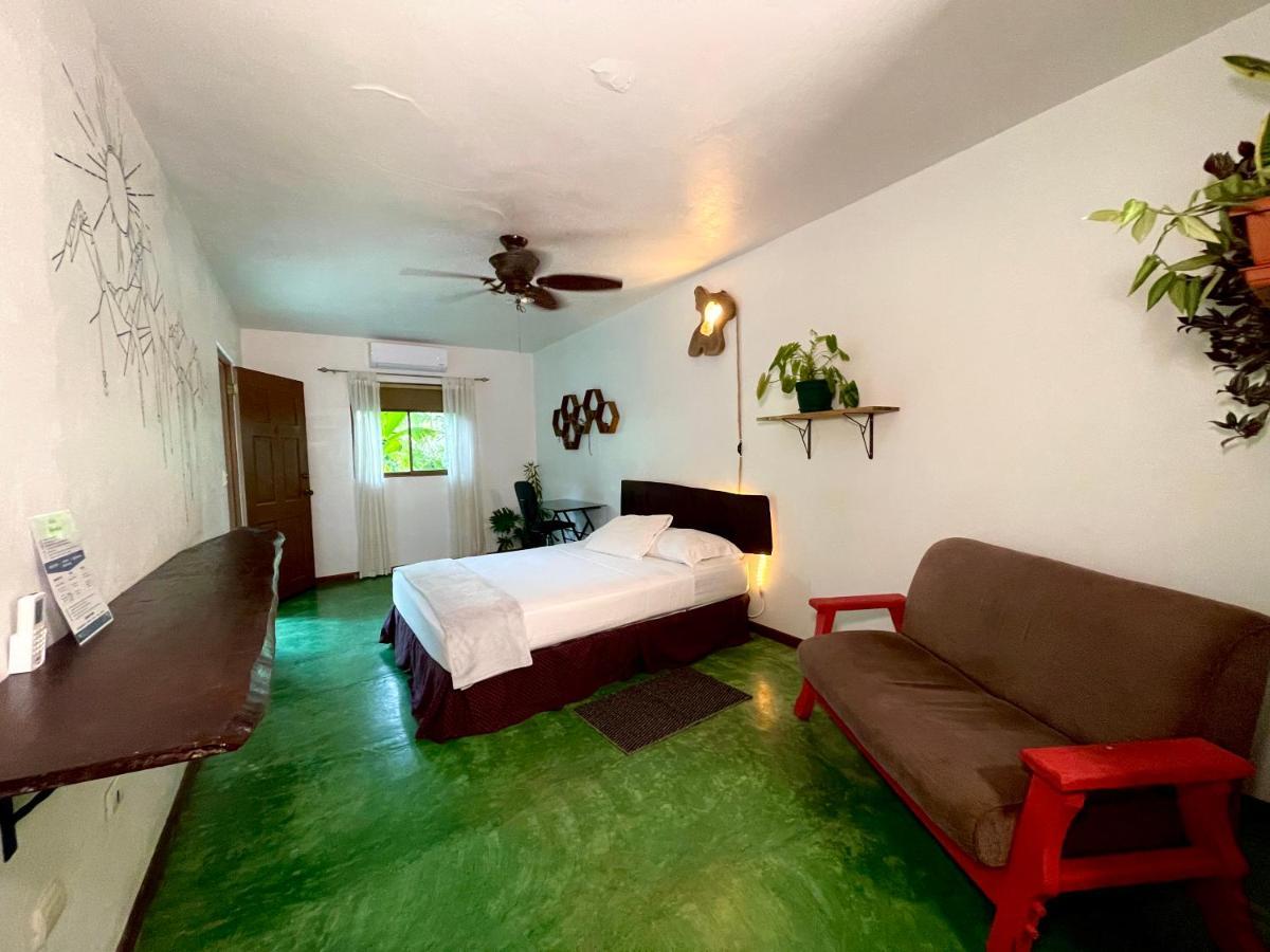 Villas Jacquelina Quepos Bagian luar foto